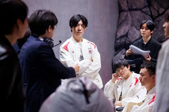 今足坛对顶 今足坛对顶