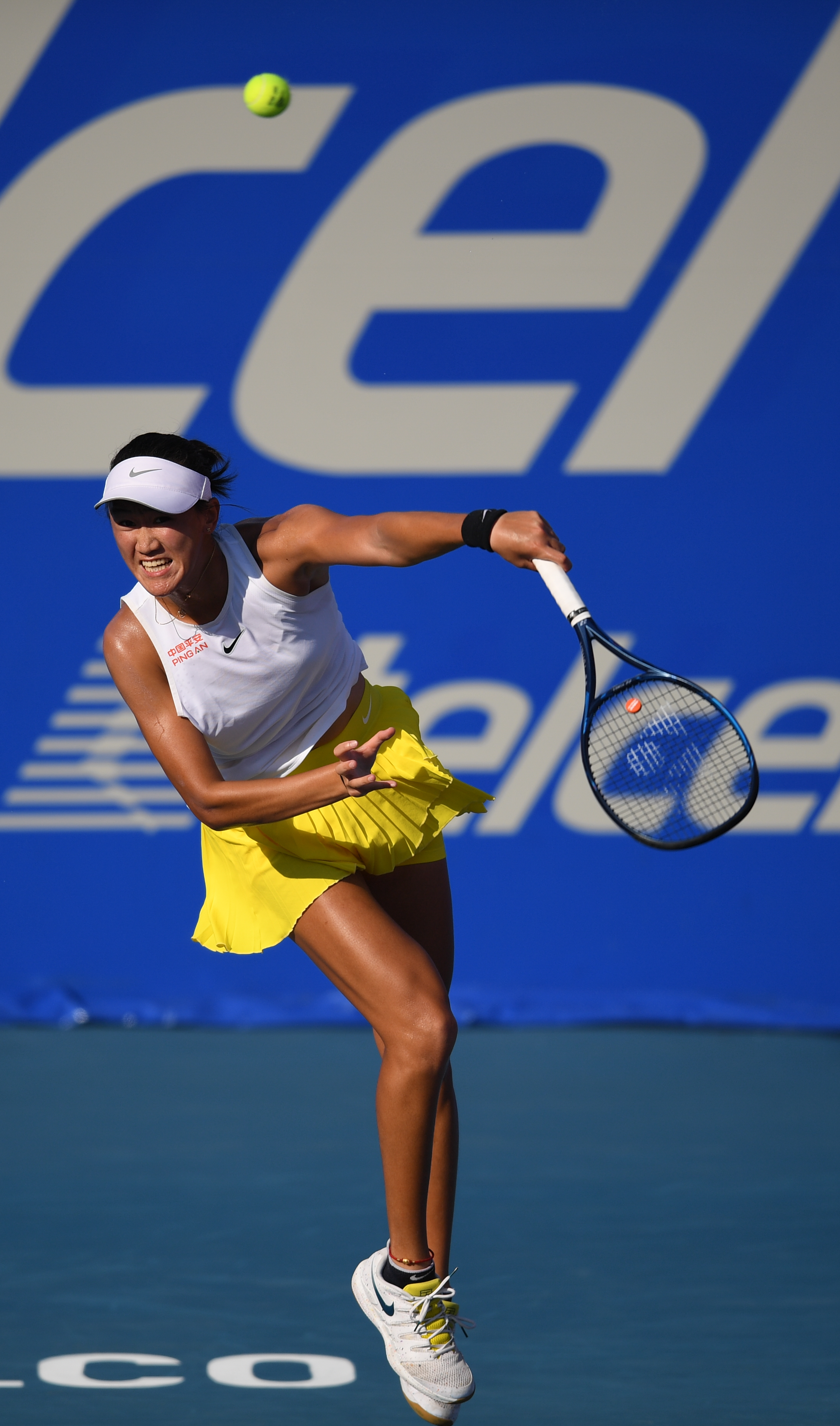 表现出色并 表现出色并